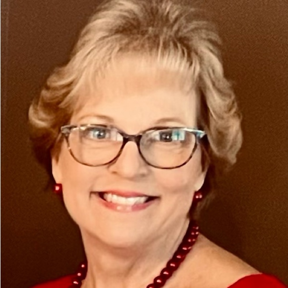 Meet your Posher, Carolyn